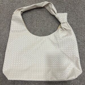 Elegant Cream Woven Women's Bag